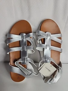George Girls Summer Sandal. Size 3. Color Silver. - Picture 1 of 10