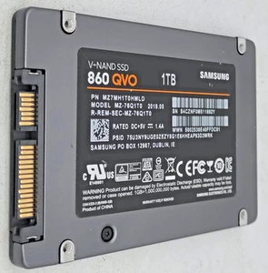 Disque SSD Samsung MZ-76Q1T0 860 QVO V-NAND 7mm 2.5" 1 To SATA - Photo 1/2