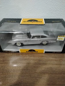 Chrono 1963 Astin Martin Lagonda " Bond" Silver - Picture 1 of 5
