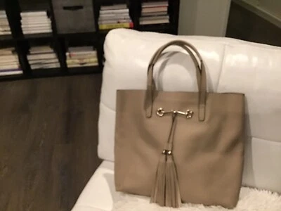 Gucci Horsebit Beige Tassel Park Avenue Tote Handbag - Image 1 of 4