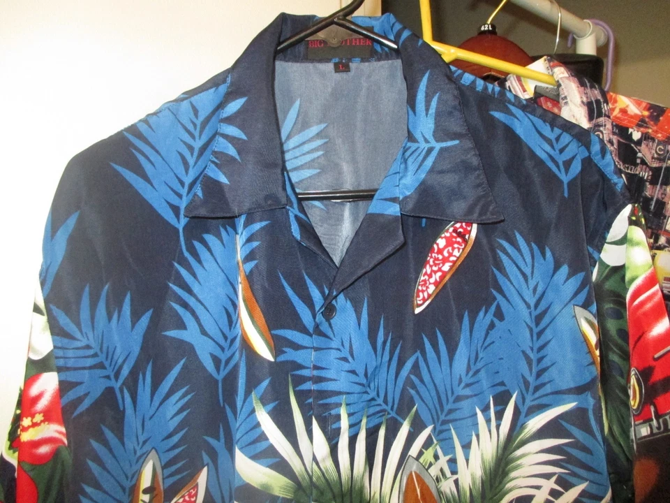 Гавайская рубашка с цветочным рисунком с классическими деревянными досками и досками для серфинга от Big Brother мужская размер Large - Изображение 1 из 1