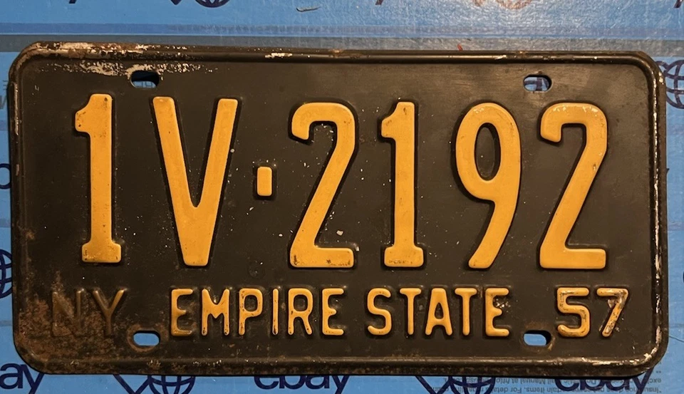 LICENSE PLATE PLATES  New York 1957 One V –2192 - Image 1 of 1