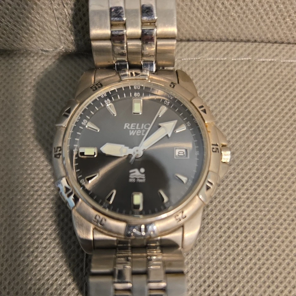 Relic Wet Watch Men 50m Silver Stainless Steel Battery Blue Date Quartz - Image 1 of 4