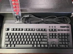 Thermaltake KB-LVT-SSSRUS-01 Level 20 RGB Titanium Gaming Keyboard Speed Silver - Picture 1 of 6