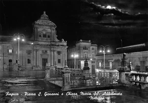 4911) RAGUSA, PIAZZA S. GIOVANNI E CHIESA MARIA SS. ADDOLORATA, NOTTURNO. - Imagen 1 de 2