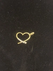 10k yellow Solid gold diamond heart pendant - Picture 1 of 4