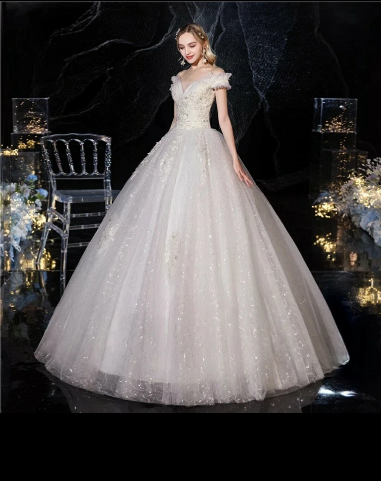  Boat Neck Luxury Wedding Dresses Vintage Princess Size 10 Located in the USA - Image 1 of 4