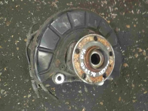 Volkswagen Passat B6 2005-2010 1.9 TDi Passenger NSF Front Wheel Hub ] - Picture 1 of 2