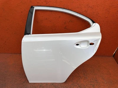 Lexus IS250 IS350 2008-2013 lado del conductor izquierdo puerta trasera carcasa OEM 67004-53061 Foto 1 de 4