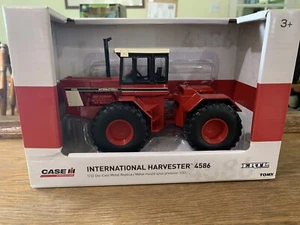 ERTL 1/32 International Harvester 4586 4WD Tractor. NIB - Picture 1 of 7
