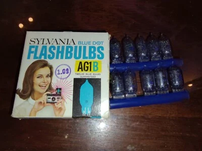 Nuevo de Lote Antiguo Sylvania Blue Dot AG1B y M12 Blue Daylight Flashbbs 12 bombillas  Foto 1 de 4