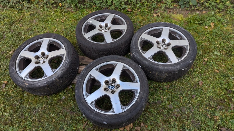 Volkswagen Golf IV Santa Monica 4x Alufelgen 1J0601025S 7x17 ET38 inkl Reifen - Bild 1 von 4