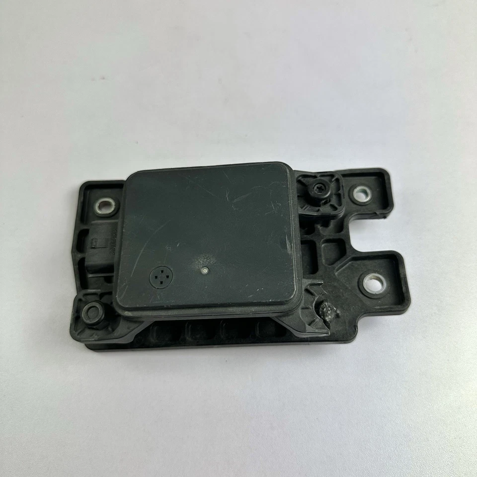 Sensor de radar de crucero adaptativo OEM | 2021-2023 Hyundai Elantra #99110-AA000 Foto 1 de 4