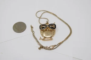 Gold Tone Chain & Wise Owl Wearing Glasses Pendant Necklace Costume Jewelry - Picture 1 of 5
