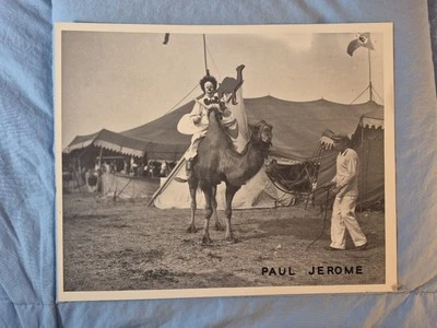 Винтажное фото для прессы цирковой клоун ПОЛ ДЖЕРОМ Ч/Б курение езда на верблюде - Изображение 1 из 2