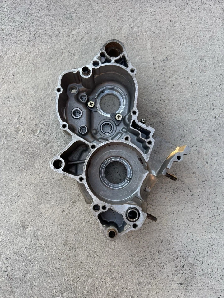 Yamaha YZ125 2001 OEM cárter estuche derecho motor YZ 125 #52 Foto 1 de 1