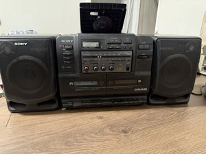 Sony CFD-545 Boombox Radio Doble Cassette Mega Bajo Funciona CD No Lectura - Imagen 1 de 6