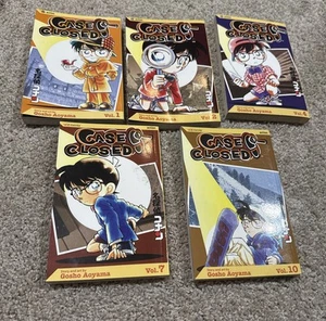 Case Closed Vol. 1,2,4,7,10 English Gosho Aoyama Manga Lot of 5 -1st Printings - Imagen 1 de 21