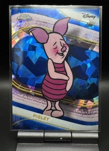 2025 Topps Chrome Disney Sapphire Base Piglet - Bild 1 von 2