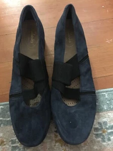 Clarks 26101666 Size 9.5 Flat Shoe - Picture 1 of 4