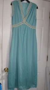 Vintage Miss Elaine Night Gown Stretch Lace Size Large - Picture 1 of 3