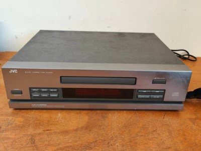 JVC XL-E45TN CD Compact Disc Player Hi-Fi Seperate Silver 50Hz 11W Vintage Fault - Image 1 of 4