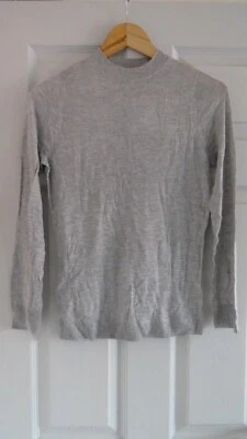 Camiseta ASOS com corte torção traseira cinza Reino Unido 6 LN013 HH 07 - Imagem 1 de 3