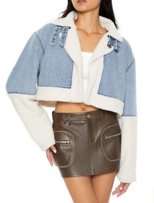 Chaqueta de moto de mezclilla de piel de oveja sintética Forever 21 en denim claro talla M Foto 1 de 4