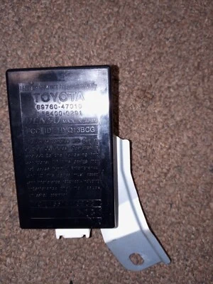 Conjunto receptor monitor de presión de neumáticos Toyota Prius 2008 fabricante de equipos originales Foto 1 de 2