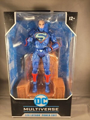Figura de acción Mcfarlane DC Multiverse Lex Luthor en traje de poder con trono Foto 1 de 2