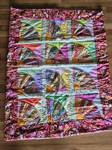 Bunte Boho Quilt Wandbehang Fächer Design & Stickerei wunderschön 45" x 36" - Bild 1 von 6