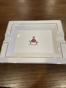 Montecristo Cigar Ashtray Ceramic White Gold Tobacciana Rothchilde Man Cave 1257 - Picture 1 of 7