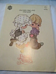Gently used Gloria & Pat Present Precious Moments Counted Cross Stitch Book-PM 2 - Foto 1 di 4