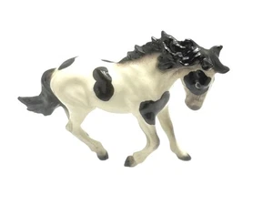 Hagen Renaker Vintage Miniatur Figur im Ruhestand schwarz Pinto Indianer Pony - Bild 1 von 5