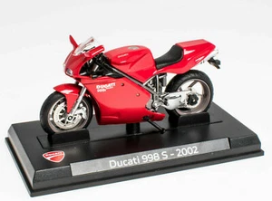 Ducati 998 S Year 2002 Red scale 1:24 Motorcycle Model From Hachette (CB4) - Picture 1 of 4