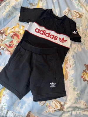 Adidas boys set shorts & Shirt Set Size 4-5 - Image 1 of 4