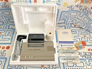 Ploter drukarki Commodore VIC-1520 do C64 ze styropianem, instrukcja obsługi, kable, długopisy - Zdjęcie 1 z 3