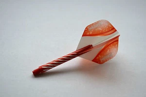 SPIROLINE NYLON DART STEMS & VIZION SPIRO FLIGHTS RED/WHITE - Picture 1 of 1