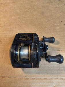 SHIMANO BANTAM MAGNUMLITE 2000GT GRAPHITE TITANIUM BAITCAST REEL - Picture 1 of 5