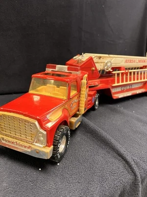 Vintage 80's Nylint Aerial Hook-N-Ladder Fire Truck Engine 885-Used - Image 1 of 4