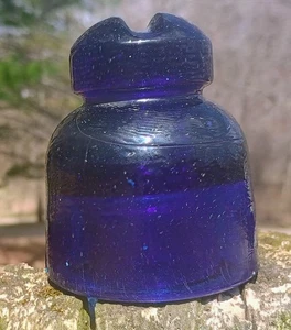 DARK FIZZY COBALT BLUE NO NAME BELARUSIAN  GLASS INSULATOR. - Picture 1 of 8