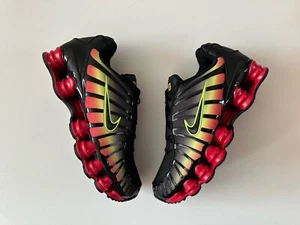 ZAPATOS DEPORTIVOS NIKE SHOX TL VOLT ROJO FUEGO RETRO HJ9609-001 UK 10.5 / US 11.5 NUEVOS - Imagen 1 de 7