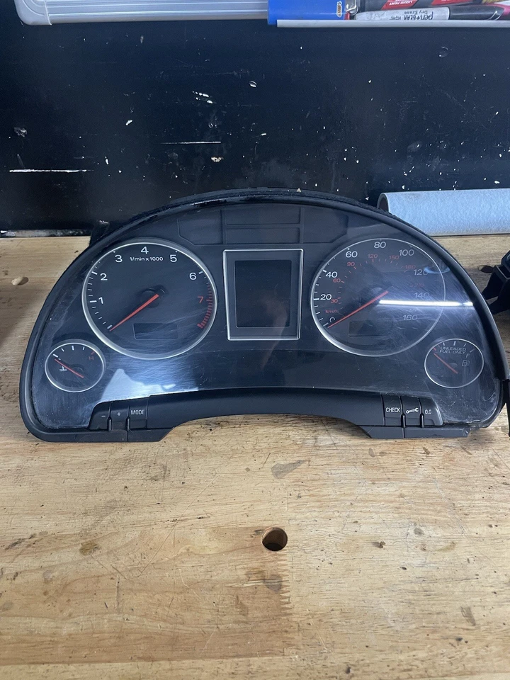 Cuadro de instrumentos velocímetro velocímetro Audi A4 B6 B7 S4 2002-2007 Foto 1 de 4