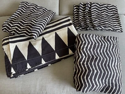 RALPH LAUREN HOME Black Palm Queen Set: Duvet, Fitted, Flat, & 4 Pillowcases - Image 1 of 4