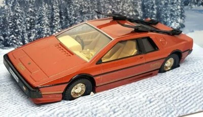 Corgi 1/36 - James Bond 007 For Your Eyes Only Lotus Esprit Turbo Orange - Photo 1/4