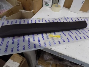 GENUINE Volvo XC60 2010-2014 Rear Door Lower Trim Moulding 31349597 - Picture 1 of 1