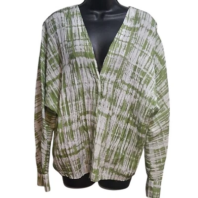Vince Green and White Patterned Blouse Med 100% Silk Lightweight Breathable Top - Image 1 of 4