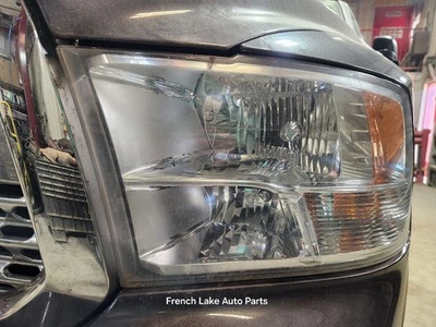 Faro halógeno izquierdo conductor para camioneta Dodge 1500 13-24 1291293 Foto 1 de 4