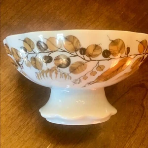 LOMONOSOV IMPERIAL PORCELAIN White With Amber Leaves Pedestal Dish 3" Tall - Picture 1 of 6