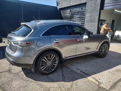 Portaequipajes de techo izquierdo y derecho Infiniti QX70 2015-2017 Foto 1 de 4